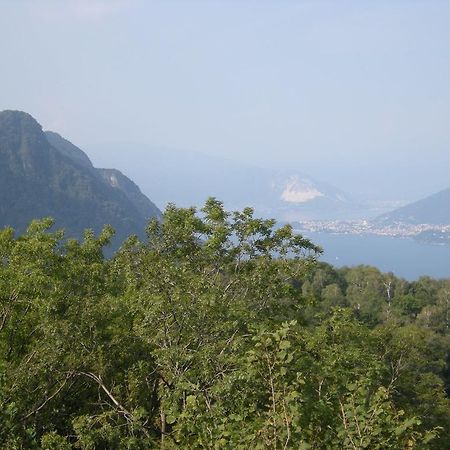 مبيت وإفطار Brissago-Valtravaglia La Casa Del Borgo المظهر الخارجي الصورة